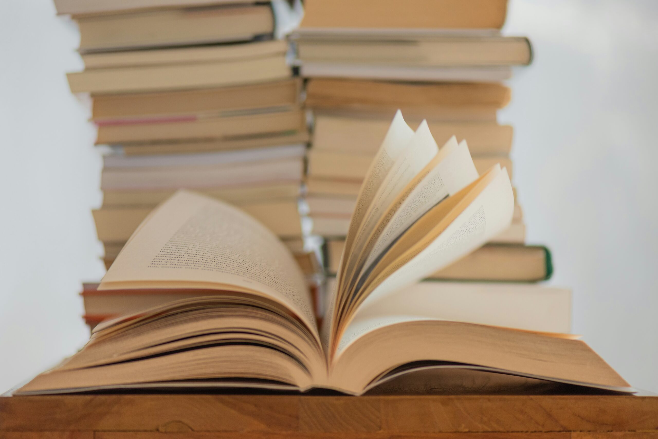 Cómo promocionar tu libro si no te gusta salir en cámara